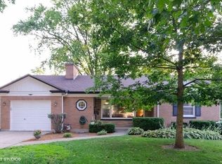 808 Cedar Ave, Elgin, IL 60120