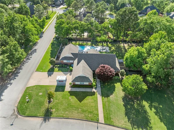 5426 W Magnolia St, Rogers, AR 72758