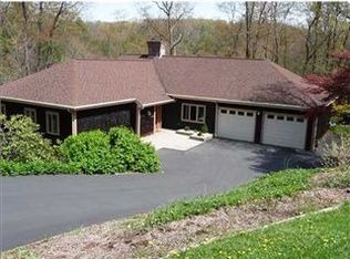 3048 Hartswood Dr, Allison Park, PA