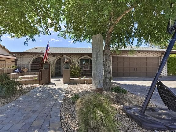 2nd image of 4009 S Siesta Ln