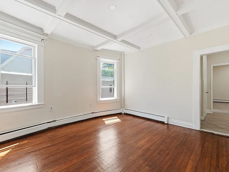 478-480 Summer Ave #2 — Photo 5