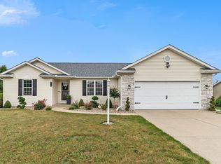 978 Oak Hill Ct, Middlebury, IN 46540