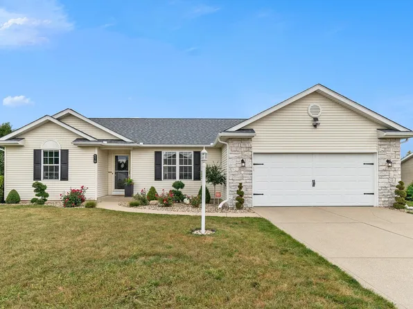 978 Oak Hill Ct, Middlebury, IN 46540