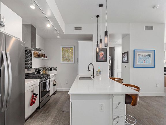 3rd image of 3131 N Central Ave #4001