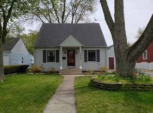 2120 Washington Cir, Munster, IN 46321