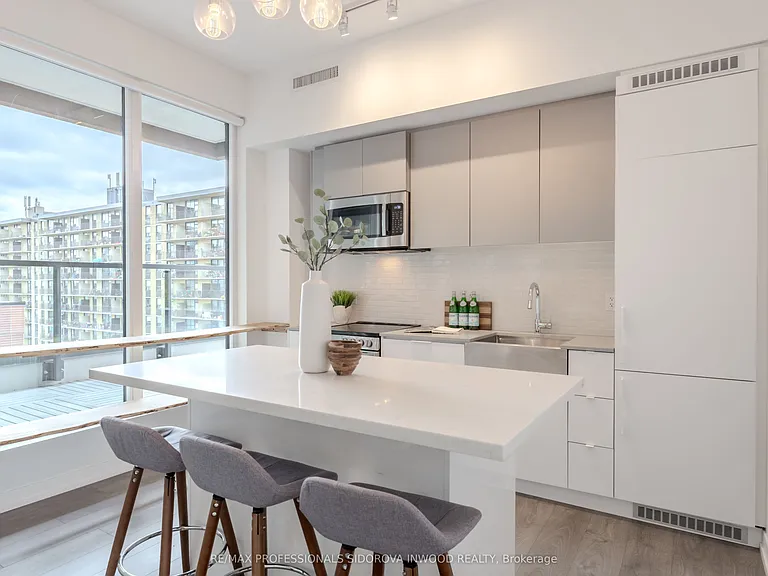 270 Dufferin St #515 — Photo 13