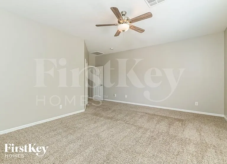 4060 Haflinger Ct — Photo 7