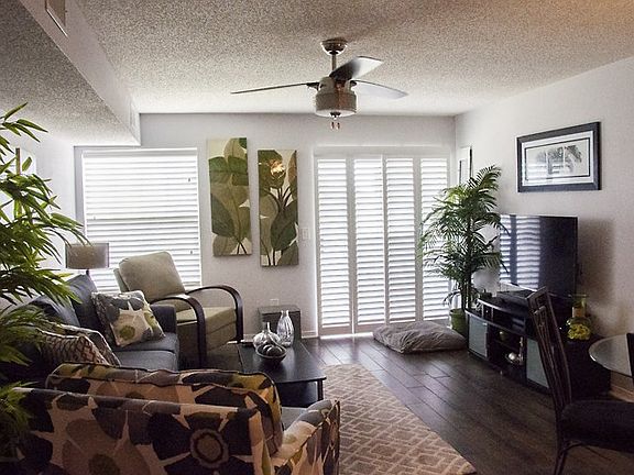 5th image of 110 Ocean Hollow Ln APT 111