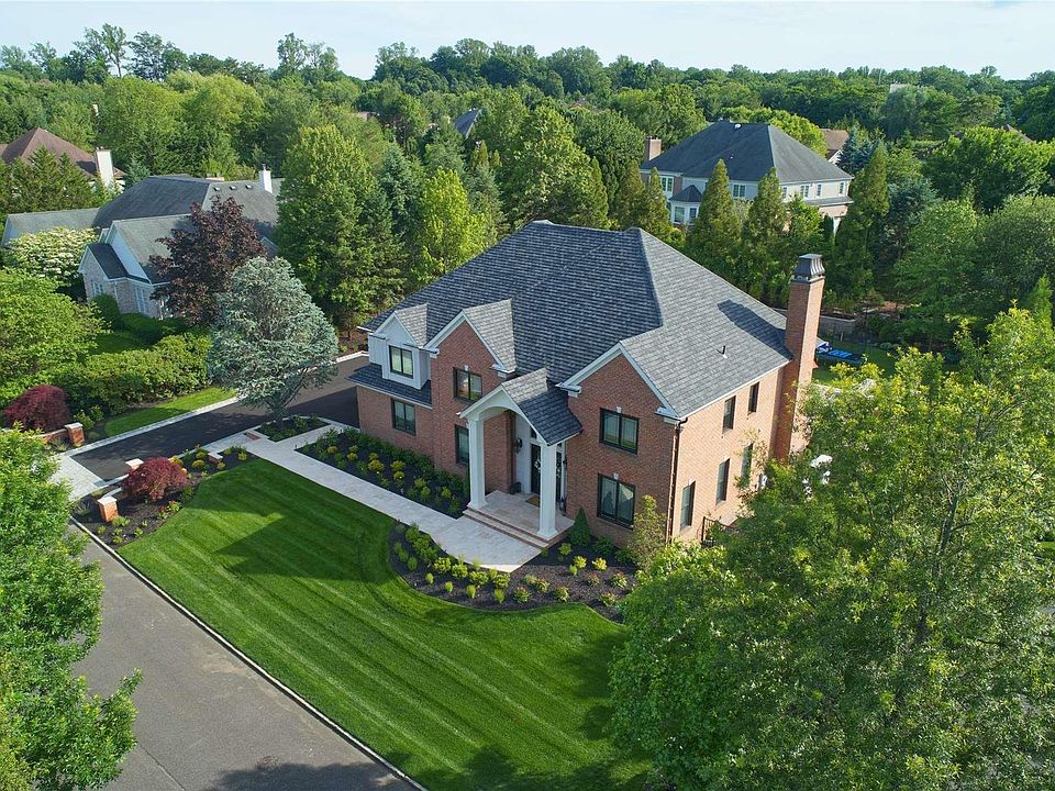 1st image of 7 Stone Hill Drive