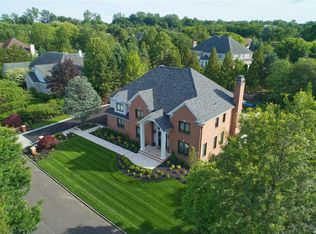 7 Stone Hill Dr N, Manhasset, NY 11030