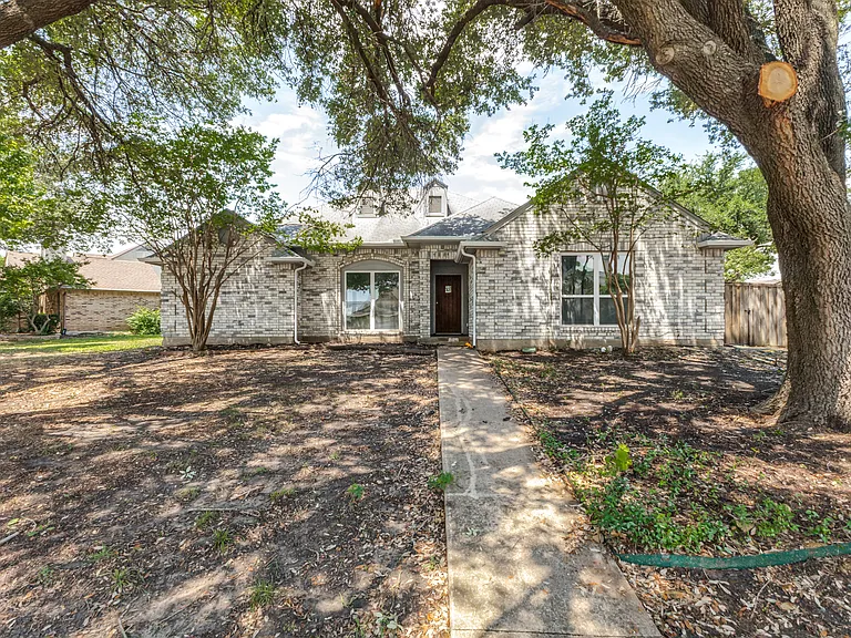 4111 Ocean Reef St — Photo 1