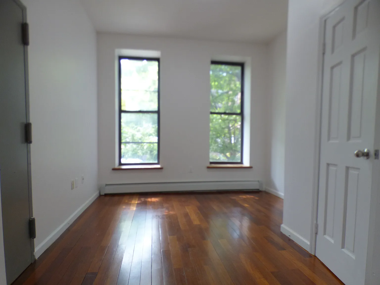 237 Vernon Avenue — Photo 3