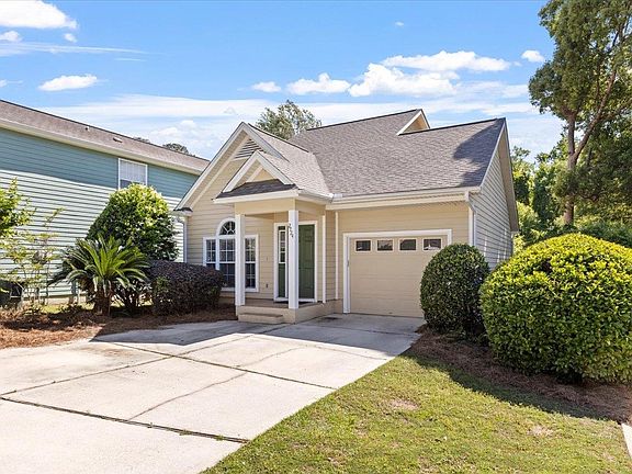3rd image of 2724 Laurelwood Ln