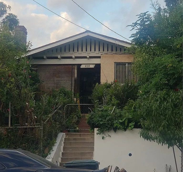 1st image of 543 S Ditman Ave