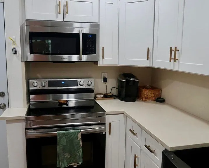 810 E Colter St — Photo 6