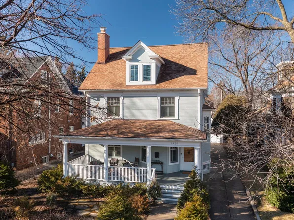 1920 Irving Ave S, Minneapolis, MN 55403