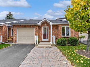 60 Rice Ave #10, Hamilton, ON L9C7S3