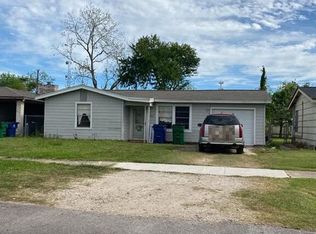 717 Marshall Rd, Angleton, TX 77515
