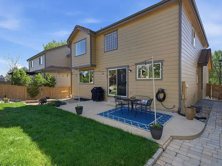 4579 Laurelglen Ln — Photo 19
