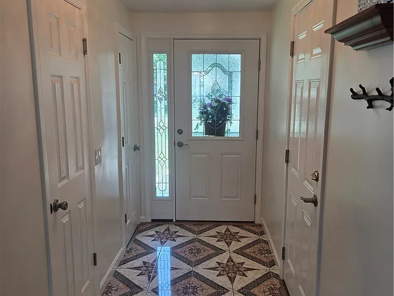 131 David Ave — Photo 11
