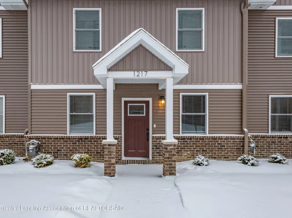 1217 W Saginaw St, Lansing, MI 48915