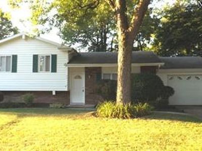 24114 Fairlawn Dr, North Olmsted, OH, 44070
