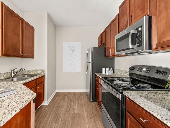 4th image of 5474 Oakley Industrial Blvd #811