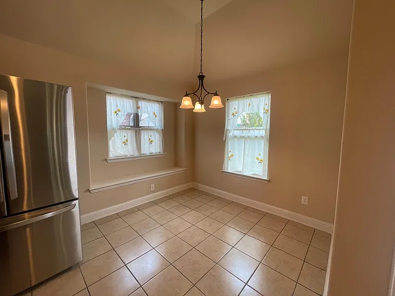 3404 Walnut Ln — Photo 16