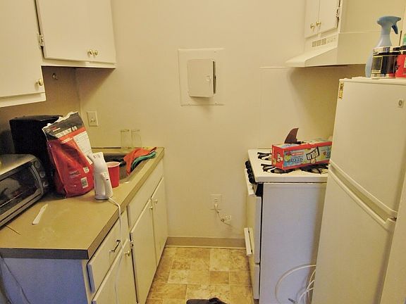 3rd image of 58 Westland Ave APT 24