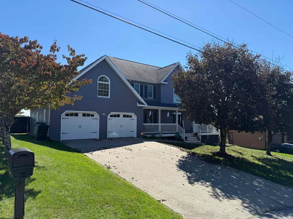 7012 Scenic View Dr, Fairmont, WV 26554