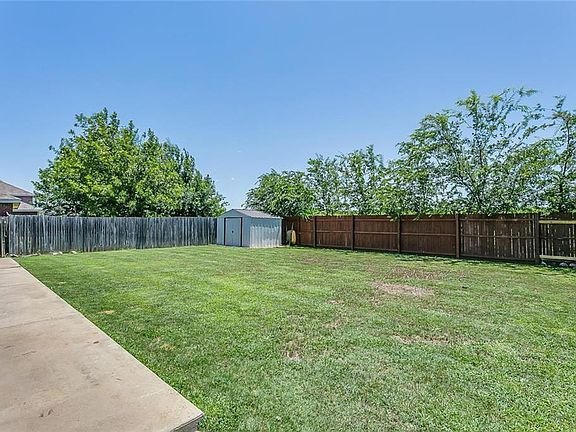 3rd image of 1145 Beaverwood Ln
