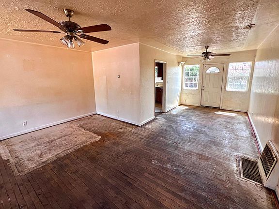 3rd image of 1542 Rouse Ave