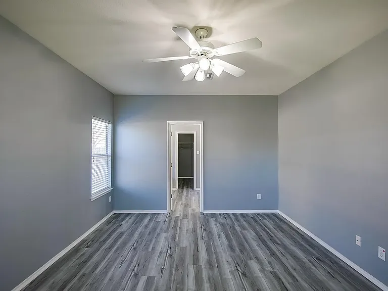1110 Concan Dr — Photo 13
