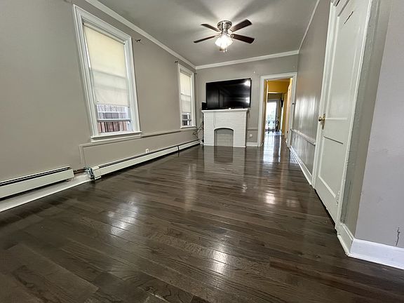 4th image of 148 Lexington Ave #1