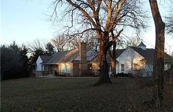 3rd image of 27 Rockwood Dr
