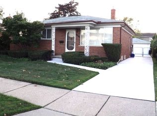 27833 Rockwood St, Saint Clair Shores, MI 48081