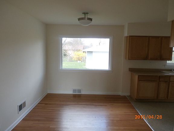 4th image of 16350 Drexel Ave