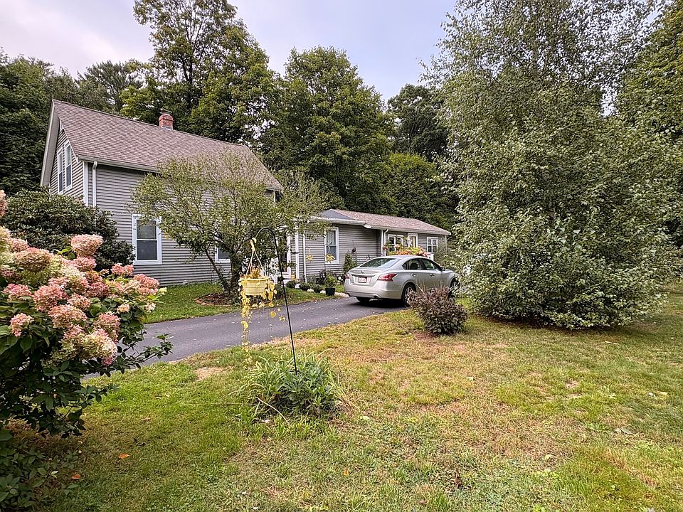 1st image of 404 Concord St