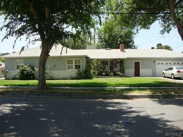 1st image of 1049 E 27th St