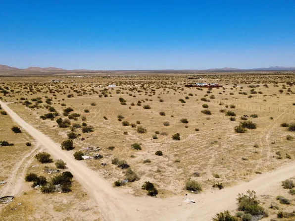 185 E Avenue P, Palmdale, CA 93550