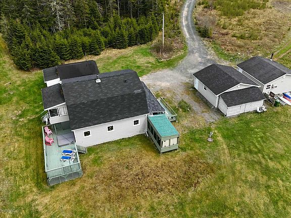 5th image of 1235 Loch Lomond Rd