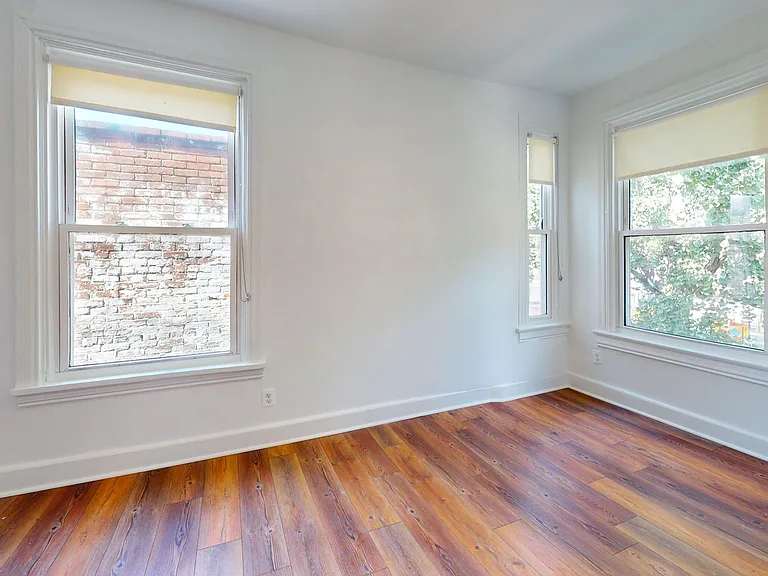 201 Morgan St NW — Photo 16