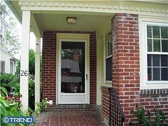2nd image of 26 W Evergreen Ave