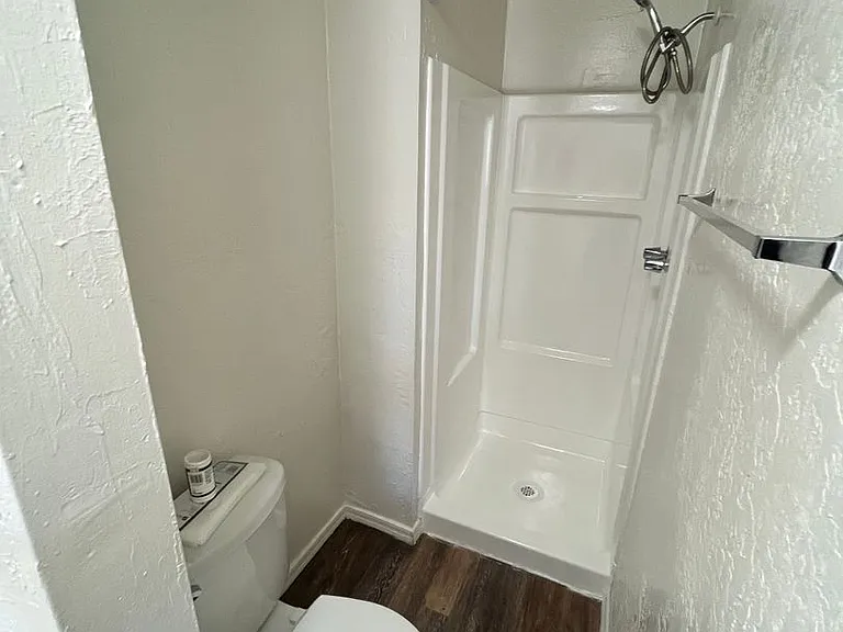 1431 E Benson Hwy — Photo 7
