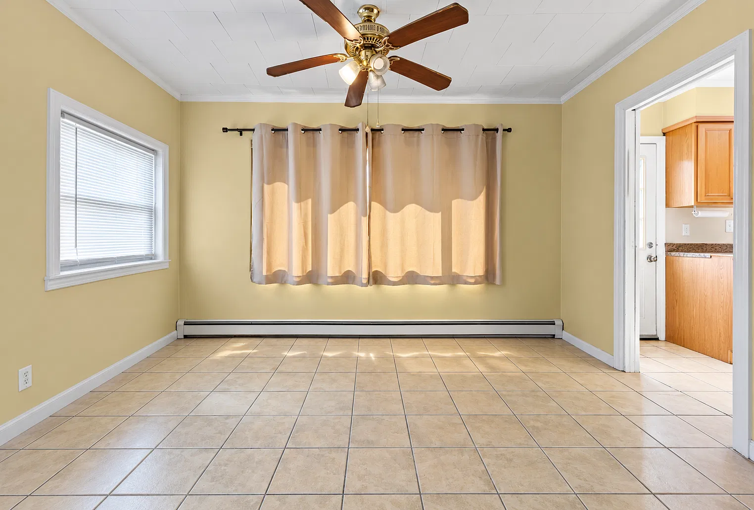 4 bed, $5,500 — Photo 4