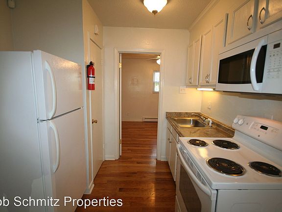 3rd image of 1212 W Chapel Hill St #3444826