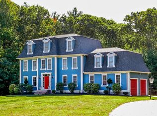 11 Lanes End, Stoughton, MA 02072