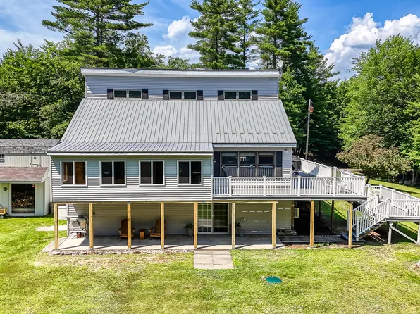 194 North Street, Mechanic Falls, ME 04256