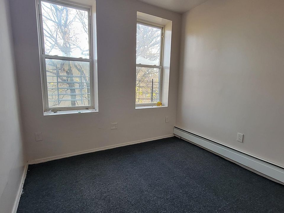2nd image of 864 New Lots Ave #2R