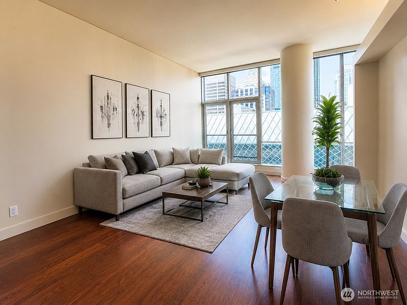 4th image of 909 5th Avenue #1103